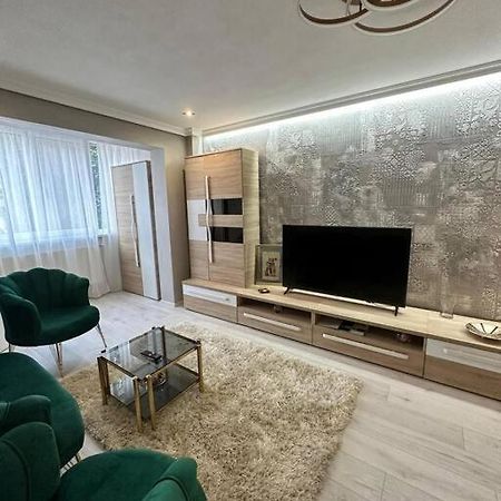 Stylish Apartment In Dambu Marosvásárhely Kültér fotó