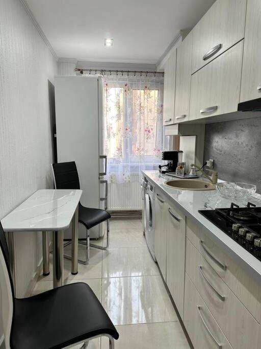 Stylish Apartment In Dambu Marosvásárhely Kültér fotó