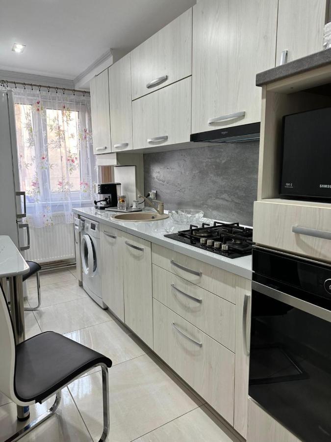 Stylish Apartment In Dambu Marosvásárhely Kültér fotó